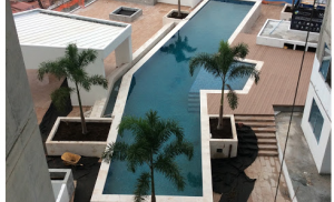 Vista panoramica area de piscina